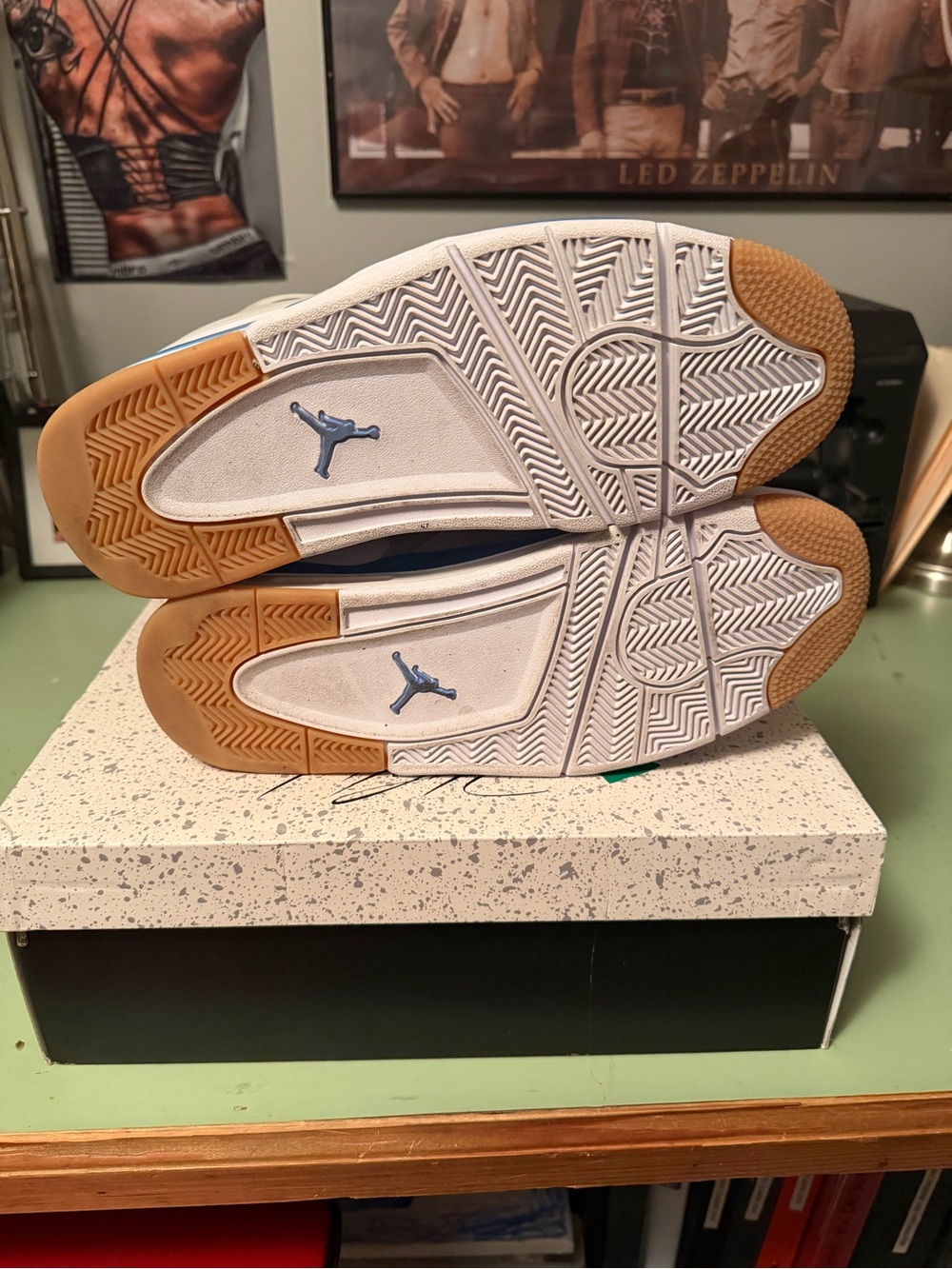 Jordan 4 RM “University Blue” - Picture 6 of 6